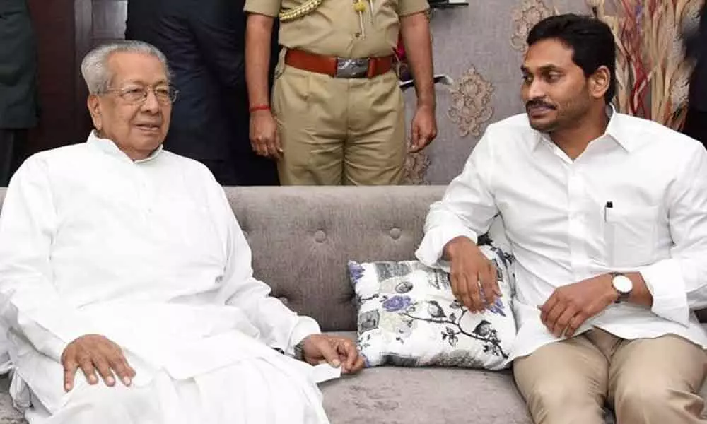 CM Jagan Mohan Reddy meets Governor, briefs the current issues of state