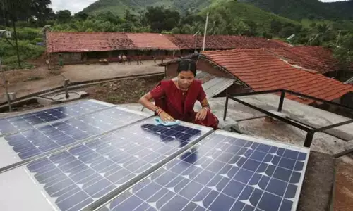 Installed rooftop solar capacity in India at 1,922 MW
