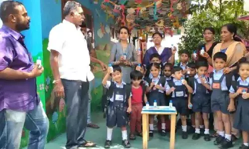 Secunderabad: Masks distributed in schools