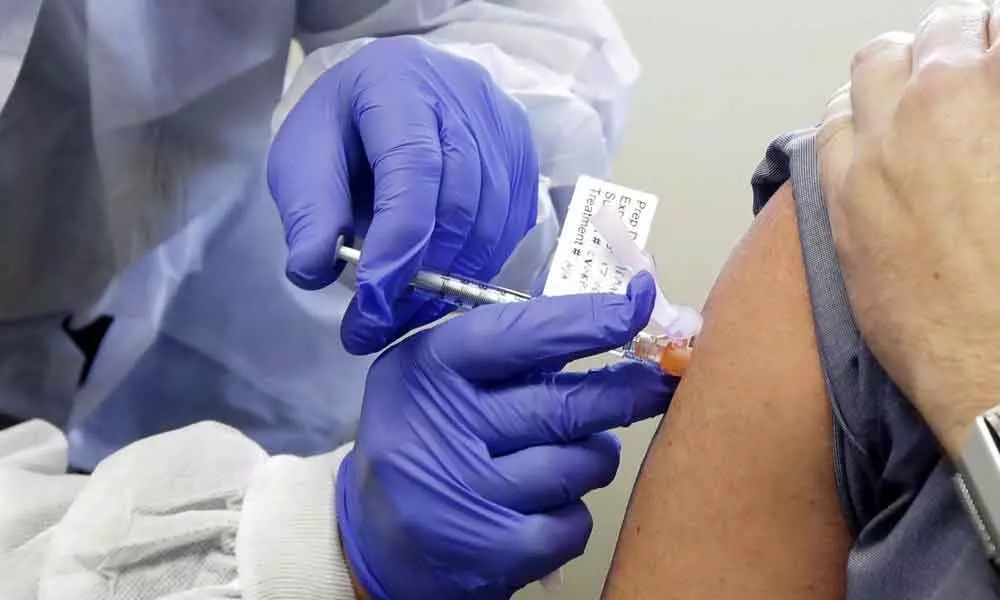 Coronavirus: US volunteers test first vaccine