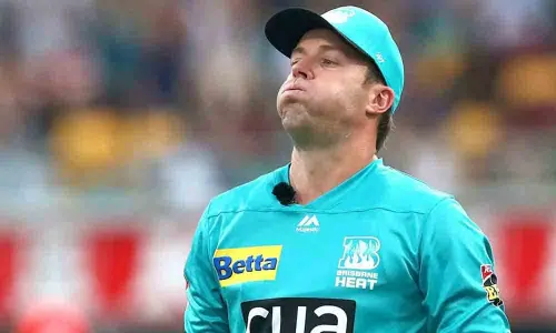 Physical demand on leading players massive: de Villiers