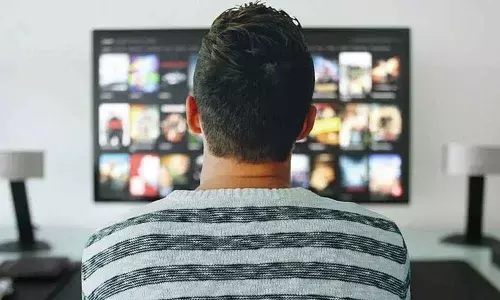 Can excessive screen time cause skin ageing?