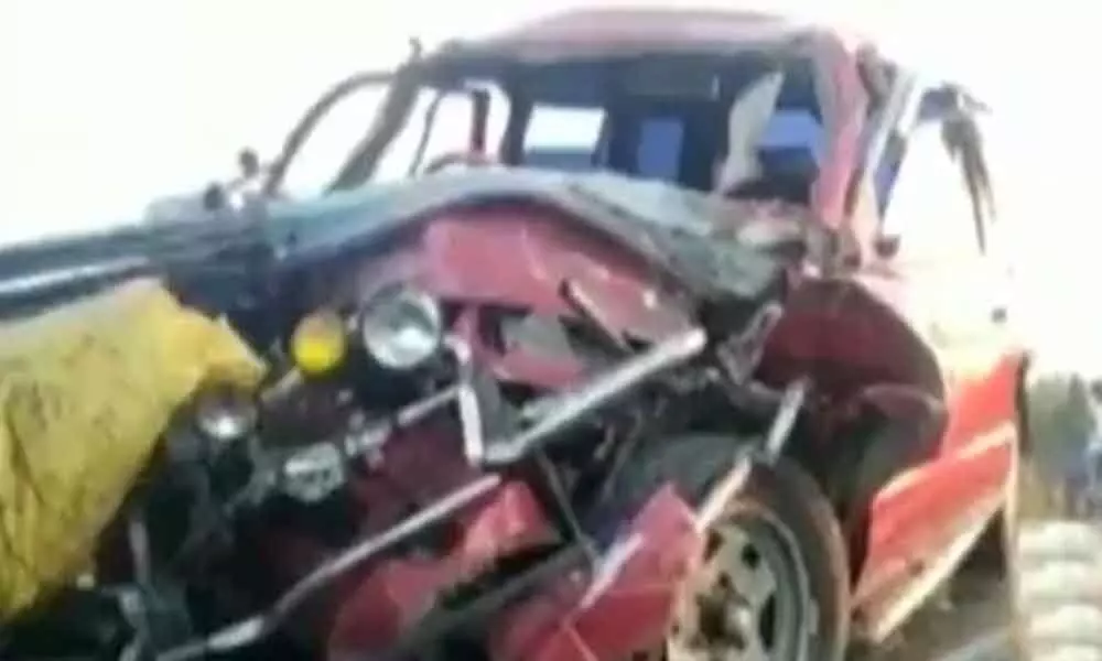 Six students killed as car hits mini-van in Tamil Nadu