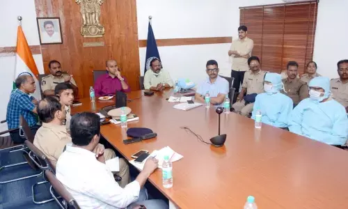 Kakinada: Cops conduct awareness camp on Covid-19