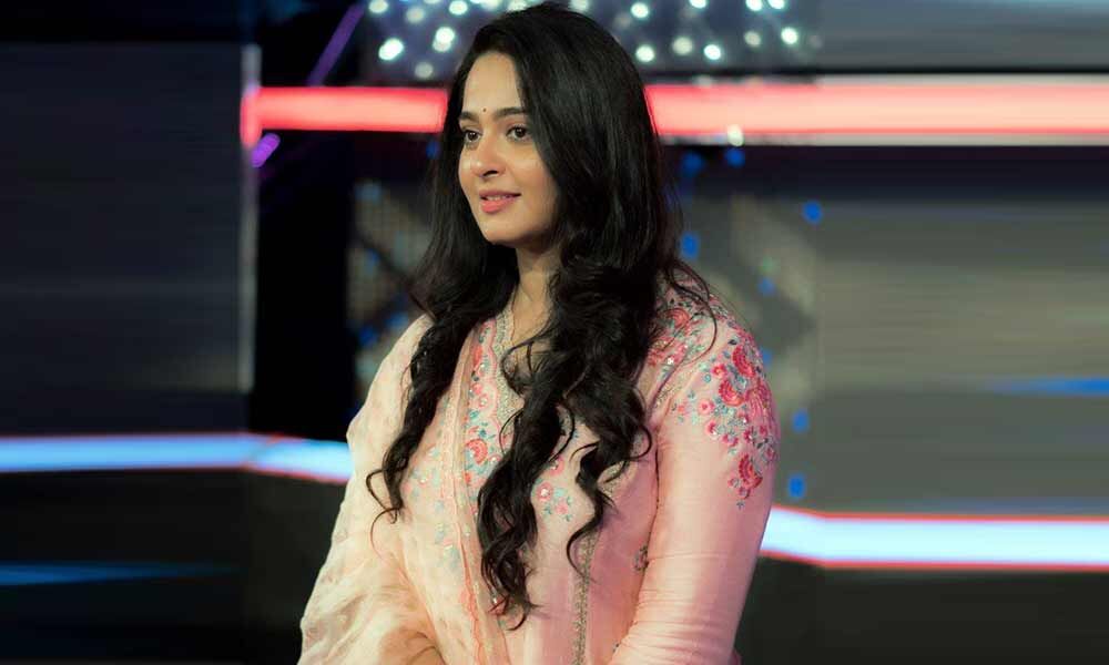 Films or Friendship with Prabhas - Here's Anushka's choice