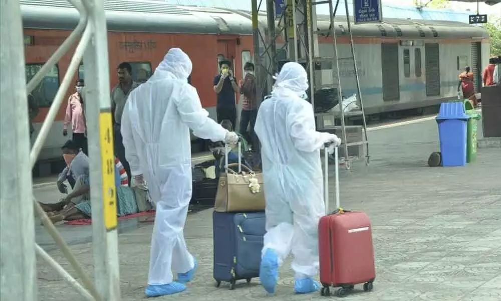 Warangal: Couple fleeing quarantine caught at Kazipet Railway station