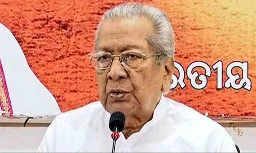 AP Governor Biswa Bhusan Harichandan thanks people for following Janata Curfew