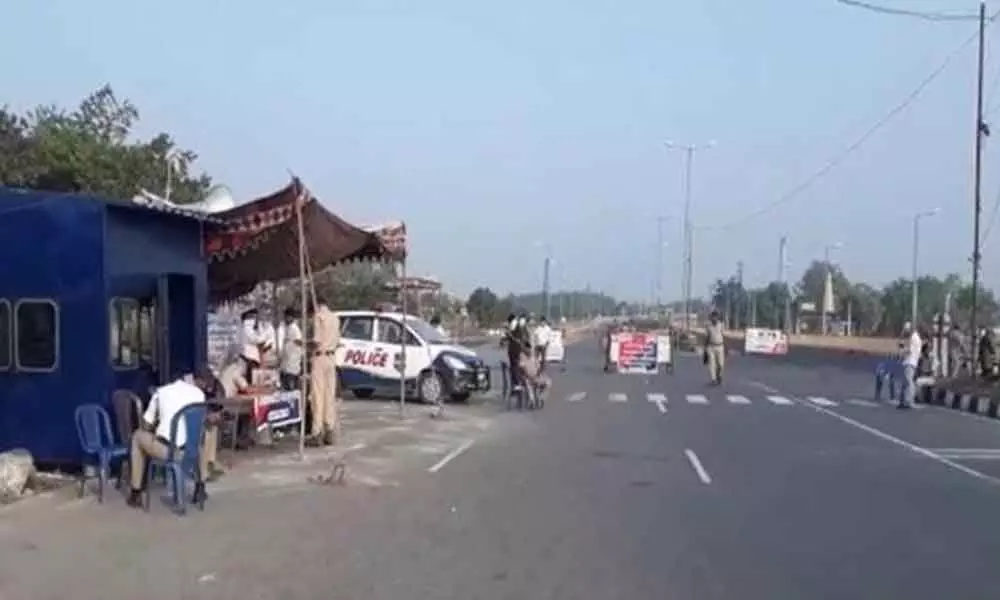 Telangana-Andhra Pradesh border closed for Janata curfew