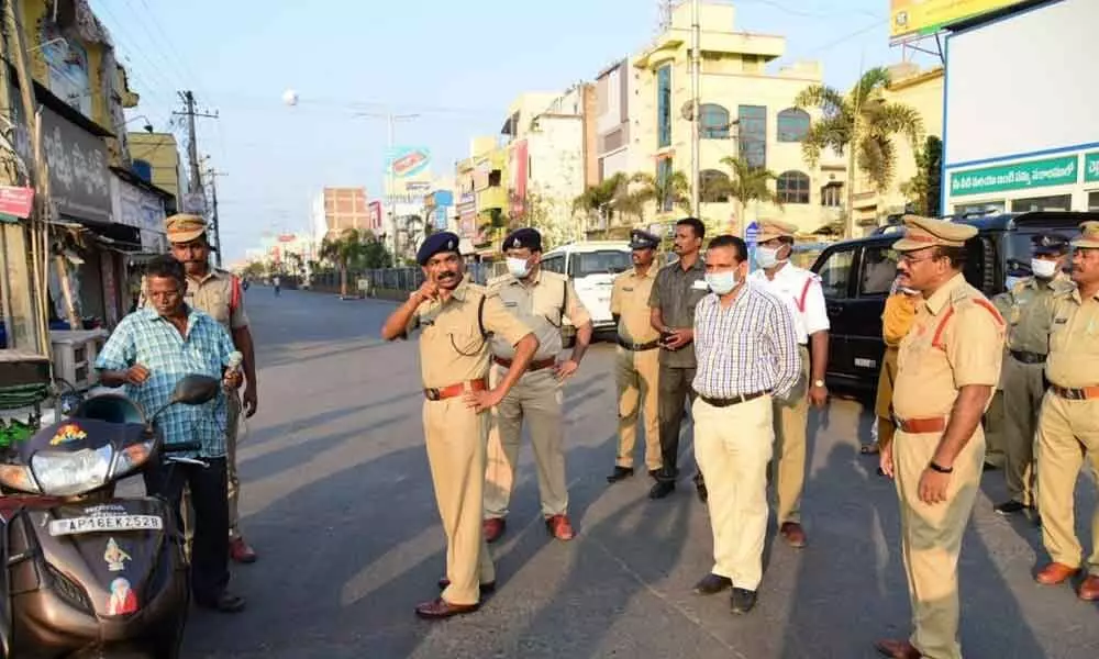 Andhrapradesh: Total lockdown in Machilipatnam