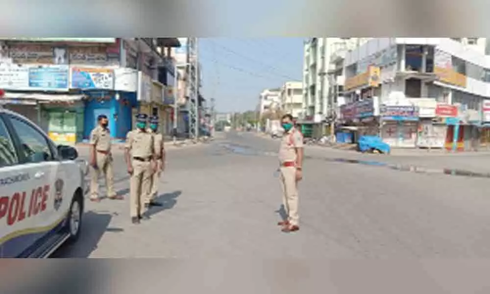 Hyderabad: Good response to Janata Curfew in Malkajgiri