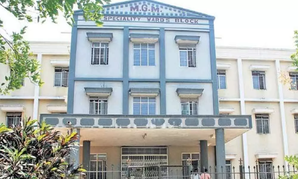 Warangal: 40 travellers sent to MGM hospital