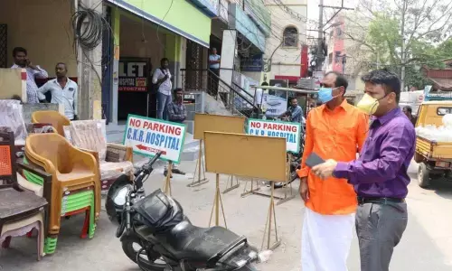 Tirupati: Officials strive to implement lockdown strictly in pilgrim city