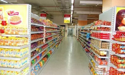 Retailers take steps to maintain social distancing