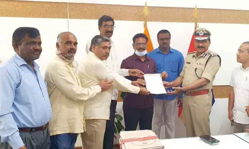 Hyderabad: Police misbehavior against journo condemned