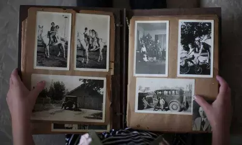 Chronicles of yore in times of corona