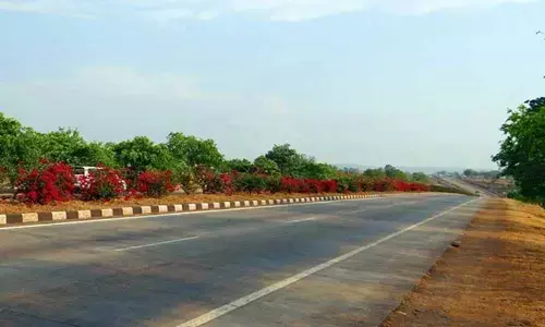 Maha labourer walks 135 km to reach his village amid lockdown