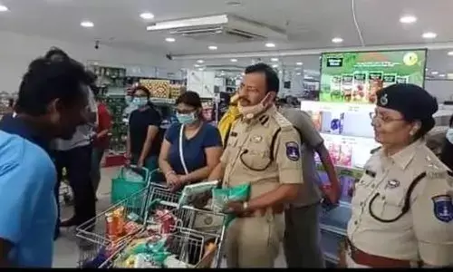 Hyderabad: Surprise checks conducted on supermarkets