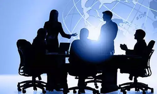 Central govt outsourced workers to get wages