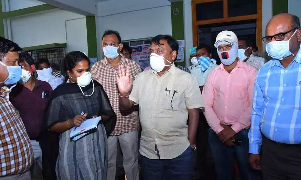Ongole: Collector Dr Pola Bhaskara orders quarantine for people reaching native places