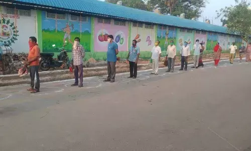 Vizianagaram: People told to maintain social distance at Rythu Bazaars, kirana shops