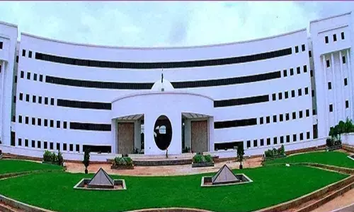 TSRTC staff donate 1-day salary to CMRF