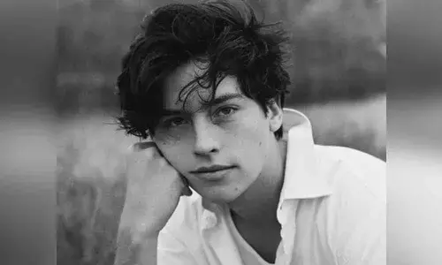 Riverdale star Cole Sprouse says the show narrated some great high-school stories