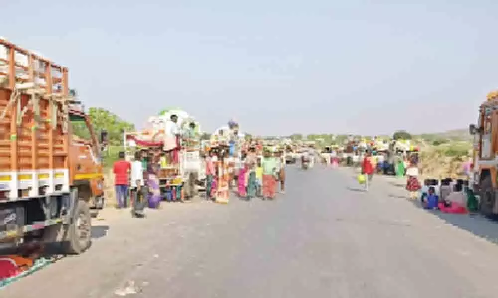 Farmworkers from Kurnool stopped from returning to native places