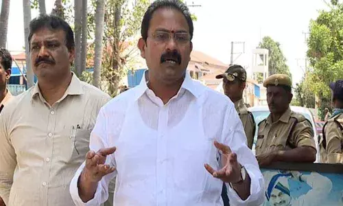 No permission for Rythu Bazaars and grocery stores after 11am, Alla Nani asserts