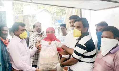 Kadapa: Free ration for white card holders says Deputy Chief Minister Amzadh Basha