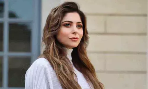 Kanika Kapoor tests +ve for fourth time