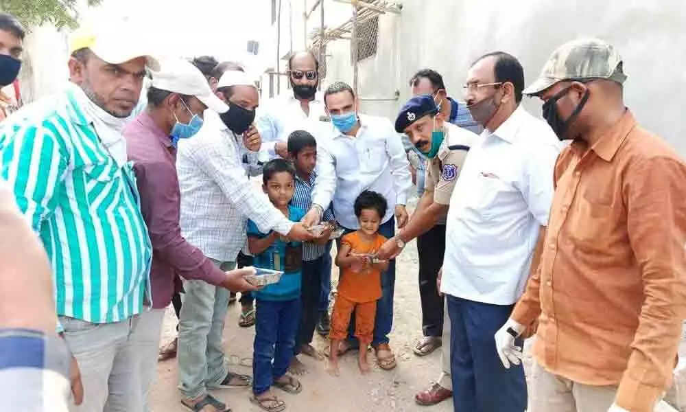 Hyderabad: To serve humanity is above nationality