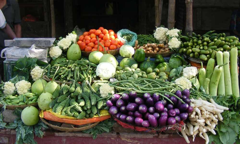 Despite lockdown, prices of essentials stay low at Warangal