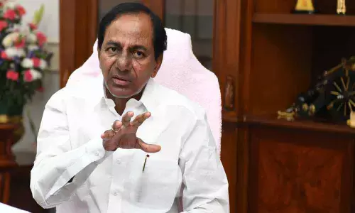 Netizens praise CM KCR for Hindi speech assuring migrant labour not to panic