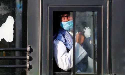 Stop blaming China, contain corona for now