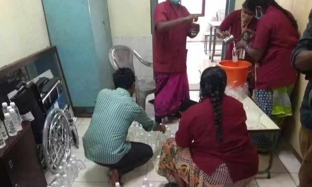 Vijayawada: South-Central Railway distributes masks, sanitisers to employees