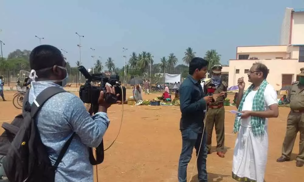 Vizianagaram: Joint Collector K C Kishore visits market incognito to check price rise