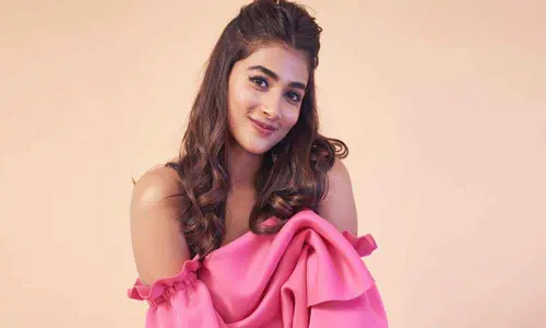 Harish Shankar indirectly confirms Pawans heroine