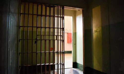 Indonesia frees 18,000 jailbirds over Corona fears