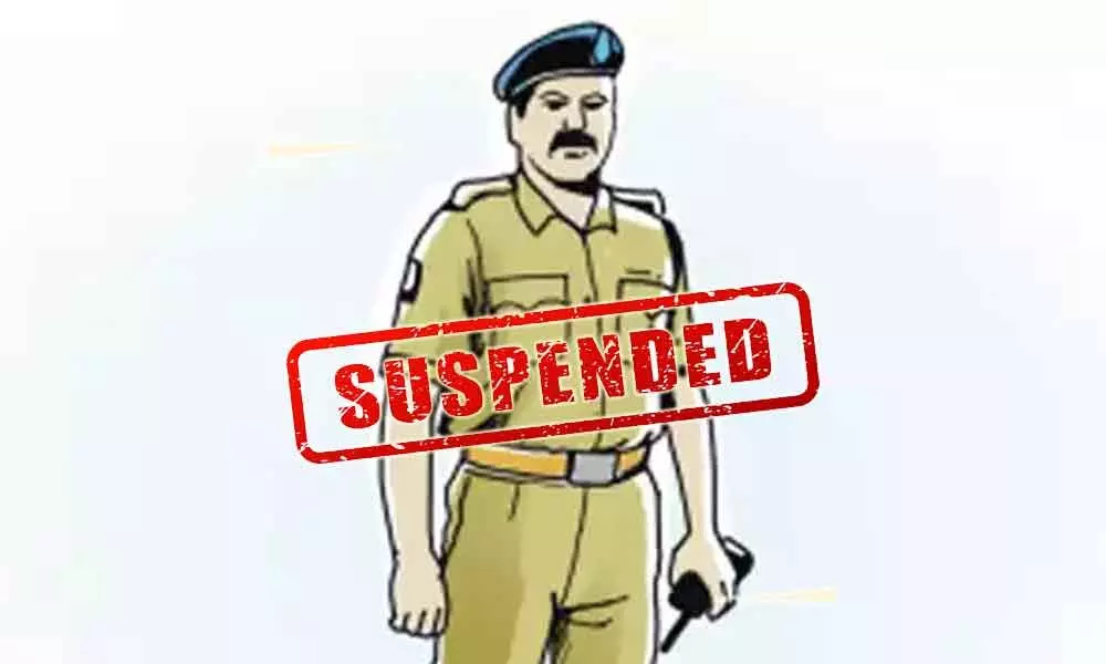 Constable suspended for thrashing a biker in Wanaparthy