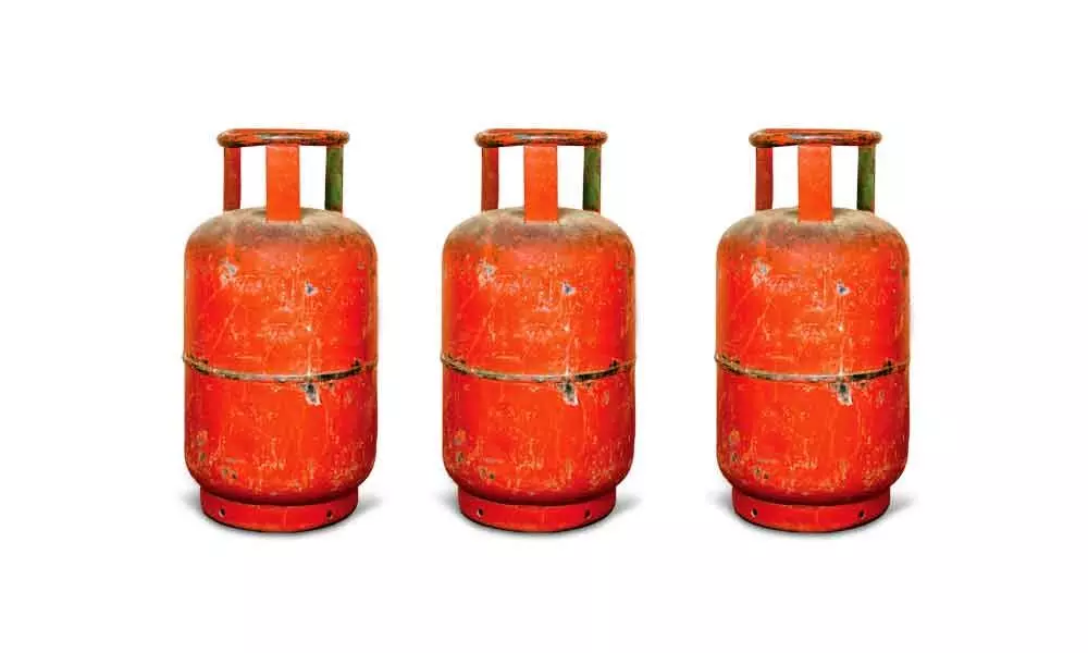 Ujjwala beneficiaries to get 3 free LPG cylinders in Suryapet district