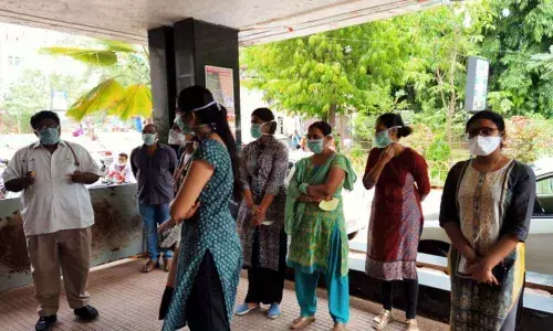 Hyderabad: Medical staff in a tizzy over lack of Personal Protective Equipments, masks