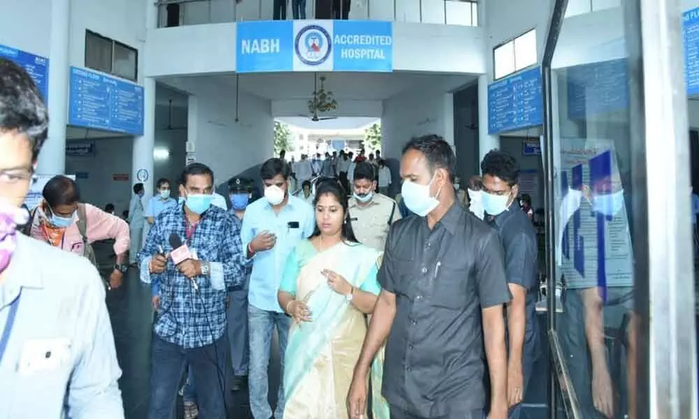 Deputy CM Pushpa Srivani visits nodal hospital, instructs doctors to be vigilant