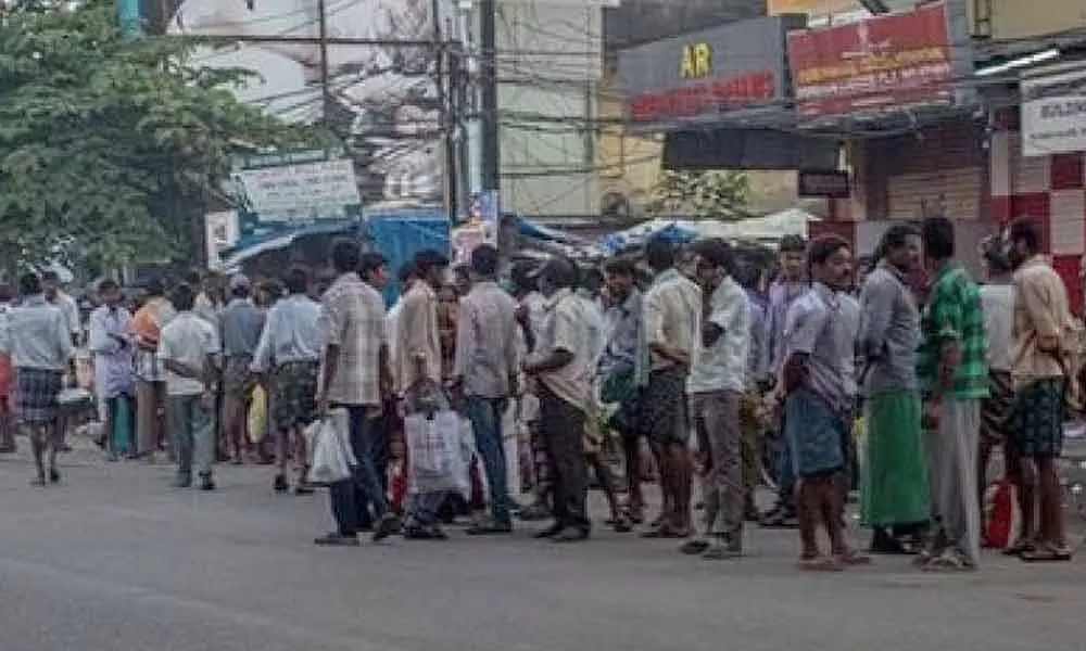 Nellore: Migrant labourers from North Andhra face tough time