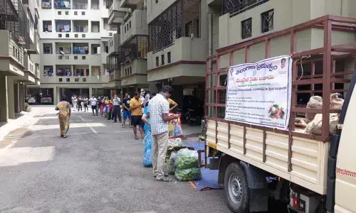 Centre all praise for mobile Rythu Bazaars in Telangana