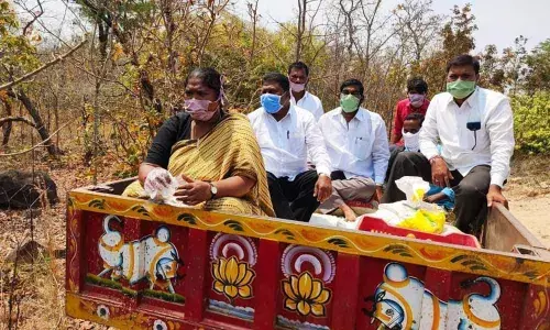 Mulugu: Seethakka to the rescue of Gothi Koya Community