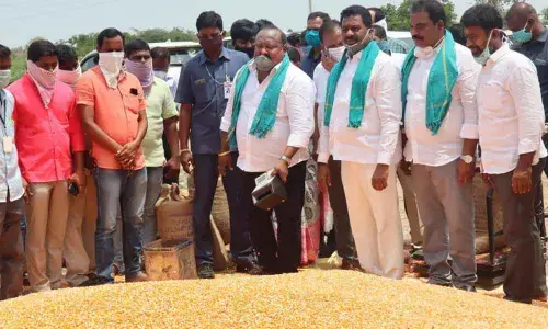 Karimnagar: Bring paddy on the date allotted, Minister Gangula Kamalakar appeals farmers