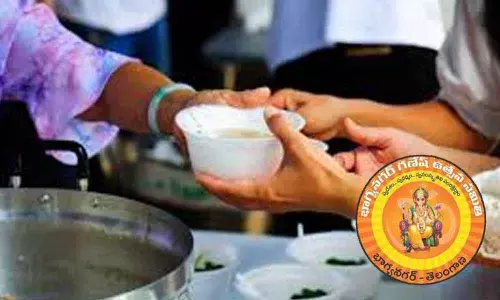 Hyderabad: BGUS serves food to labourers, slum dwellers