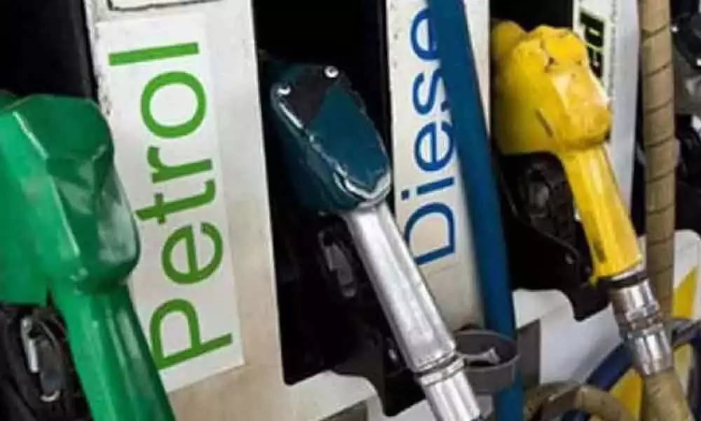 Petrol, diesel prices today unchanged at Hyderabad, Delhi and Mumbai - 6 April 2020
