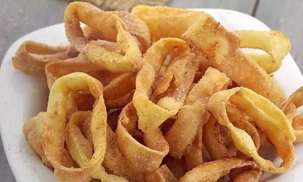 Chatpata Rings: Crunchy Fryums For Your Lunch