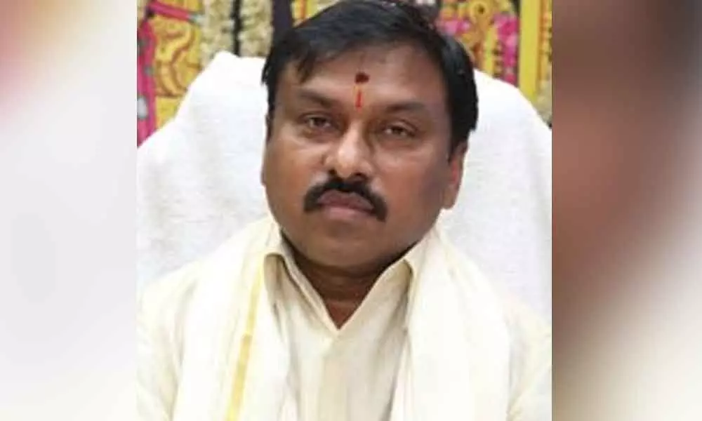 Ongole: Collector P Bhaskara seeks cooperation of private doctors in testing times